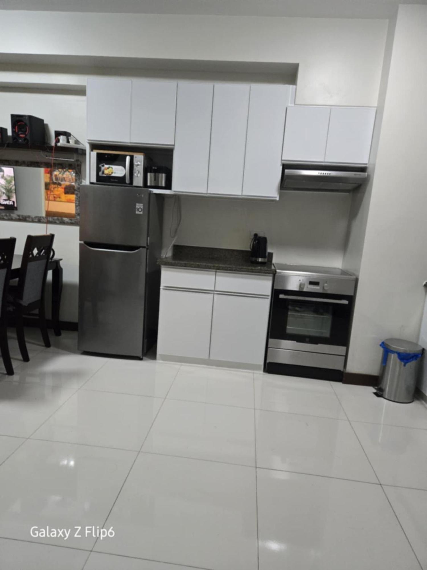 Brio Towers Condominuim Mandaluyong Exterior photo